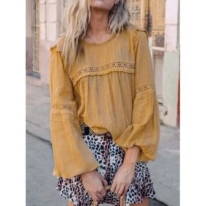 $250 Kivari Womens Mustard Yellow Pintuck Eyelet Ruffle Boho Peasant Blouse XS